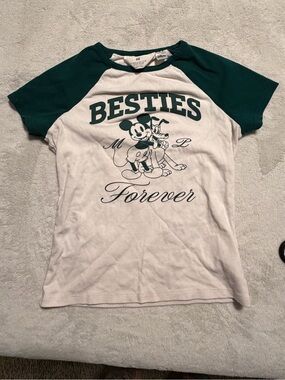 Besties forever graphic T